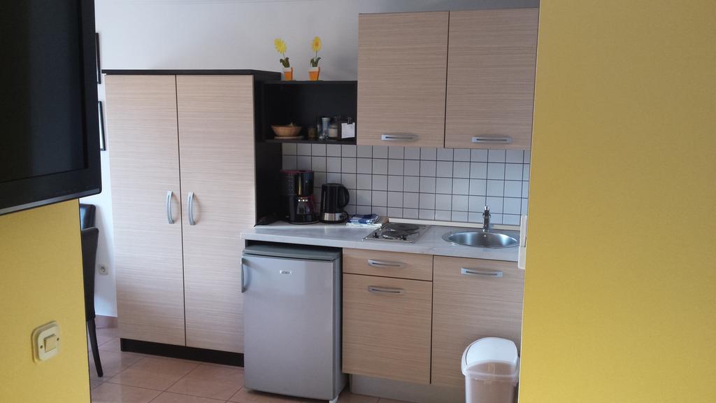 Apartments Riva Trogir Chambre photo
