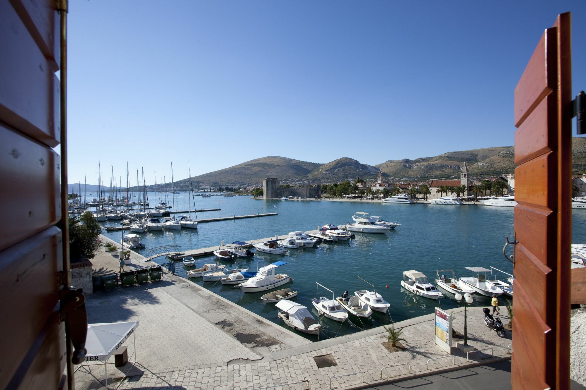 Apartments Riva Trogir Extérieur photo